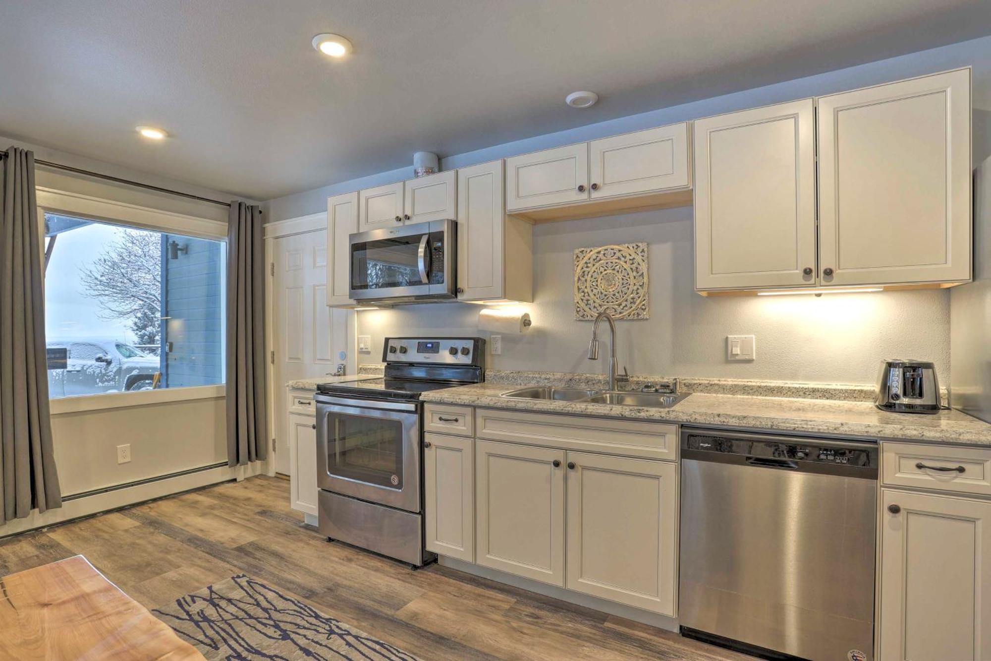 Modern Anchorage Getaway, Steps From Coastal Trail Διαμέρισμα Εξωτερικό φωτογραφία